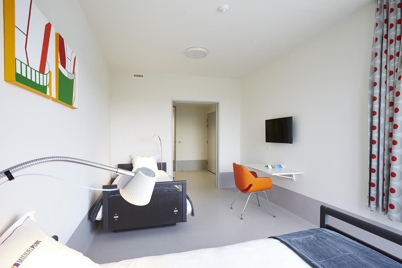 Hotel Middelpunt - Gratis Parking - Ontbijt Inbegrepen! Миделкерк Экстерьер фото